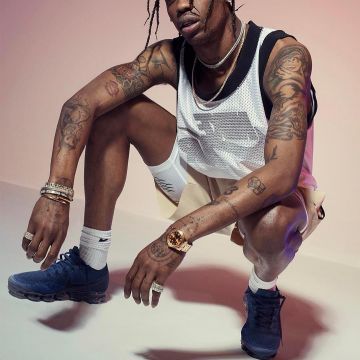 The pair of Air vapormax flyknit blue worn by Travis Scott on his post instagram