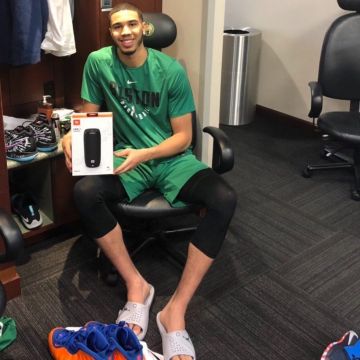 the pair air faomposite one knicks reach by jayson tatum on his post instagram