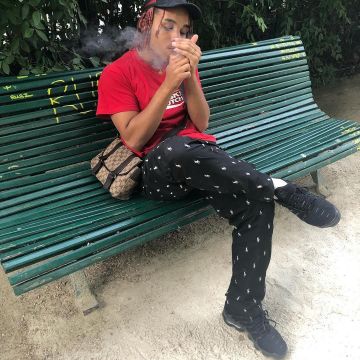 Sneakers Nike Air Vapormax Plus TN black worn by Zola on his account Instagram @binkszola