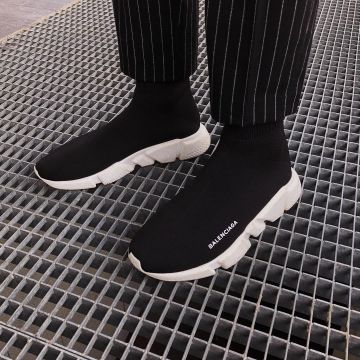 El par de Balenciaga Speed Trainer Negro/Blanco usado por Lythan Cottaz