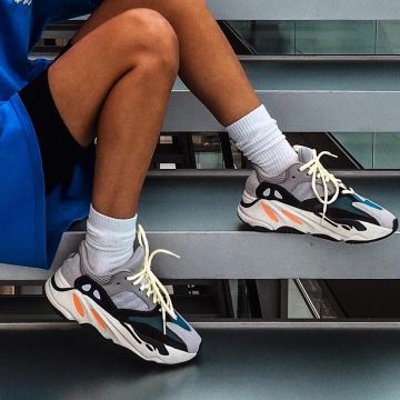 Las zapatillas Yeezy Boost 700 "wave Runner" de Kim Duong en su cuenta de Instagram @blvckd0pe