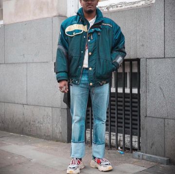 Zapatillas Balenciaga Triple S gris rojo azul en Instagram @sangiev