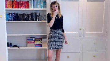 La jupe à carreaux avec ceinture de Zoella (Zoe Sugg) dans sa vidéo "Best Friend Does My ASOS Shop"