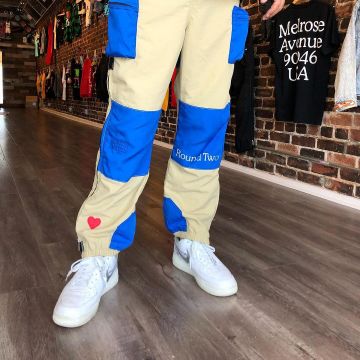 The pair of Off White x Nike Air Force 1 "ComplexCon" Sean Wotherspoon on his account Instagram