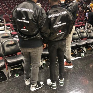 Sneakers Nike Air Jordan 1 Retro High OG Shadow (2018) Drake on his account Instagram