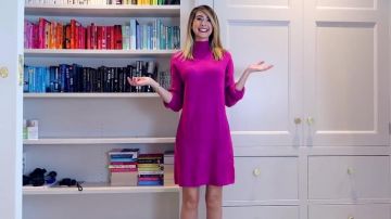 La robe pull violette à col roulé de Zoella (Zoe Sugg) dans sa vidéo "Best Friend Does My ASOS Shop"