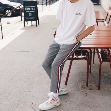 The Nike Air Force 1 Off White white on the account Instagram @harrisonnevel