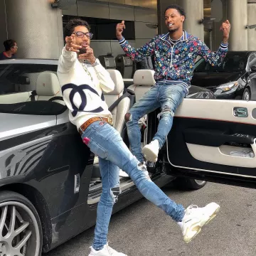 Las zapatillas blancas Balenciaga Triple S que lleva PnB Rock en una de sus publicaciones de Instagram