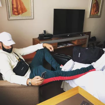 Sneakers Air Vapormax FK "off white" to The Weasel on his account Instagram