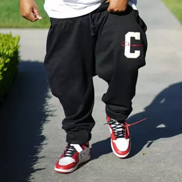 Les Air Jordan x Off White bordeaux de DJ Khaled sur son compte Instagram