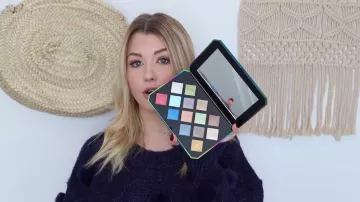 The Palette of eyeshadows galaxy Fenty beauty discouraged by EnjoyPhoenix in his video Anti-HAUL, I'm not going to buy !