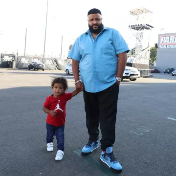 Les Air Jordan 4 Retro bleues de DJ Khaled sur son compte Instagram