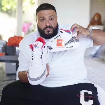 Les Air Jordan 3 blanches de DJ Khaled sur son compte Instagram