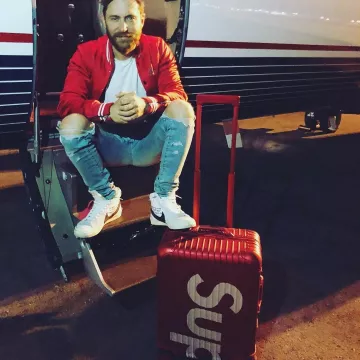 sneakers nike Blazer off White views on the account Instagram of David Guetta