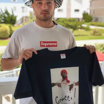 La camiseta Supreme Gucci Mane Black vista en la cuenta de Instagram de Eric Whiteback