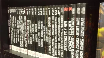 Los cómics Uncanny X Force: Final Execution vistos en el video "Un día de locura en la Comic Con Paris" de La Chaîne du Geek