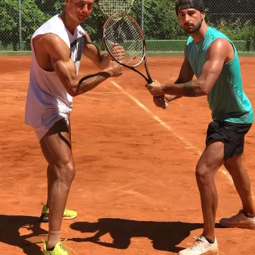 The pair of Nike Air Force 1 '07 LV8 beige on a post to Instagram of Cristiano Ronaldo