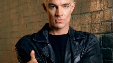 The leather jacket Spike in Buffy the vampire slayer