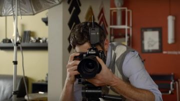 L'appareil photo Nikon dans N'embrasse pas la mariée