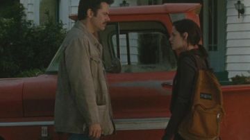 The backpack Jansport brown of Bella Swan (Kristen Stewart) in Twilight-Chapter 1: Fascination