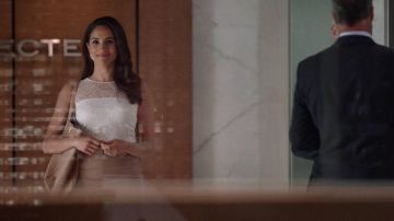 The Celine bag of Rachel Zane (Meghan Markle) on Suits S05E10