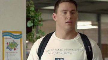 The sweatshirt white Jenko (Channing Tatum) in 21 jump street