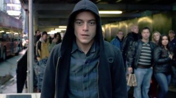 Sudadera con capucha de Elliot Alderson (Rami Malek) en Mr. Robot S01E01