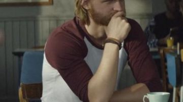 Camiseta de Cooper en Black Mirror s03e02