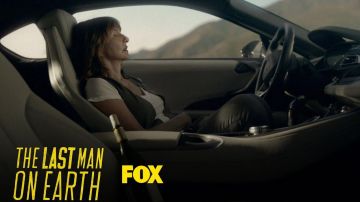 La BMW i8 de Mary Steenburgen (Gail) dans El último hombre en la Tierra
