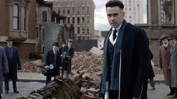 the mantle of Serious Percival (Colin Farrell) in Fantastic Animals