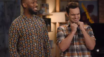 La chemise à carreaux orange Mossimo Supply Co. de Nick Miller (Jake Johnson) dans New Girl (S06E07)