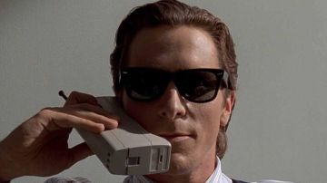 Le téléphone portable de Patrick Bateman (Christian Bale) dans American Psycho