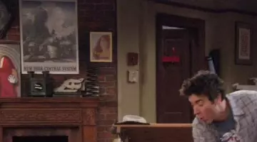 le poster New York Central System chez Ted Mosby (Josh Radnor) dans How I met your mother