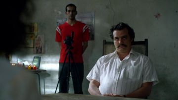 Le matériel vidéo Sony de Pablo Escobar (Wagner Moura) dans Narcos