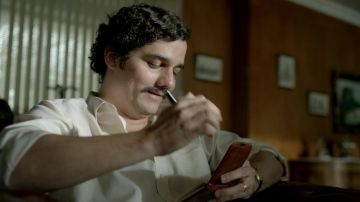 Le véritable carnet d'adresses de Pablo Escobar (Wagner Moura) dans Narcos