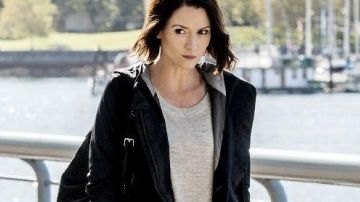 Savasana Waterproof Jacket II bye Alex Danvers Supergirl