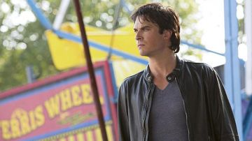 Le blouson en cuir Vince de Damon Salvatore (Ian Somerhalder) dans The Vampire Diaries