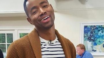 Le gilet J. Crew de Lawrence (Jay Ellis) dans Insecure