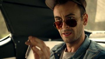 Les lunettes de soleil de Cassidy (Joseph Gilgun) dans Preacher S02E01