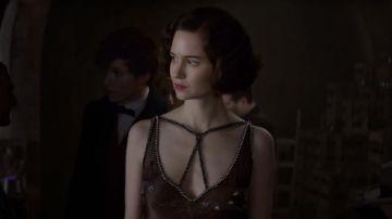 The evening gown of Porpentina Goldstein (Katherine Waterston) in Fantastic Animals