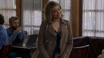 The jacket of Haley Dunphy (Sarah Hyland) in Modern Family