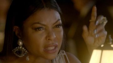 Les boucles d'oreille de Cookie Lyon (Taraji P. Henson) dans Empire