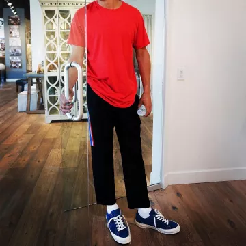 Vaqueros azules Converse One Star Ox Tyler de Devin Brooker en su cuenta de Instagram