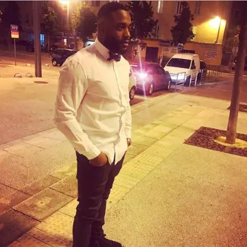Sneakers Louboutins worn by Gradur on his account Instagram