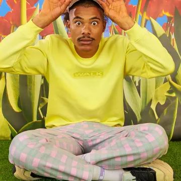 The socks Walk in Paris worn by a model on the account Instagram of the brand