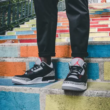 The nike jordan 3 cement black @tadsnkrs on his account instagram