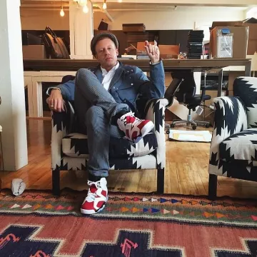 Sneakers Nike Air Jordan 6 Retro "carmine" of Macklemore on his account Instagram