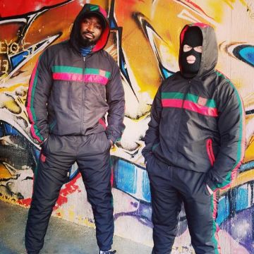 The tracksuit black red green on the account Instagram of Kalash Criminal