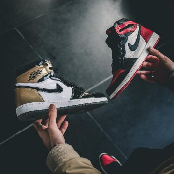 The nike jordan 1 gold toe @tadsnkrs on his account Instagram