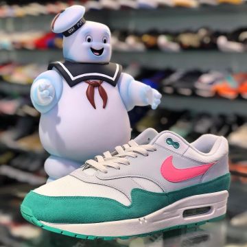 The Nike Air Max 1 pink grey and green @larrydeadstock on his account Instagram